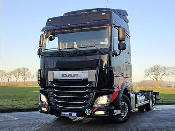 Camião transportador de contêineres/ Caixa móvel DAF XF