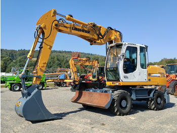 Escavadeira de rodas LIEBHERR A 316