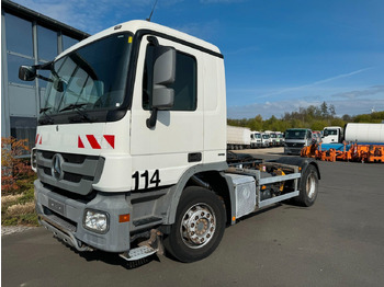 Camião chassi MERCEDES-BENZ Actros 1832