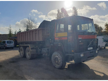 Camião basculante VOLVO FS