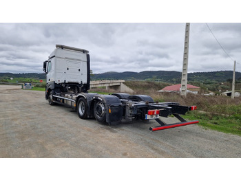 Camião Mercedes-Benz Actros 2545 6x2: foto 5