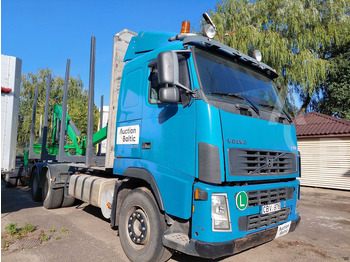 Camião de transporte de madeira VOLVO FH12