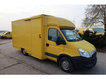 Carrinha de contentor IVECO Daily