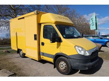 Carrinha de contentor IVECO Daily