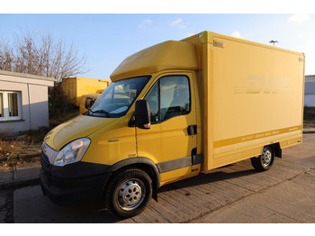 Carrinha de contentor IVECO Daily