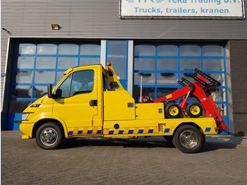 Caminhão reboque IVECO Daily