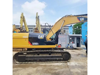 Escavadora de rastos CATERPILLAR 320D2