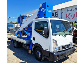 Caminhão com plataforma aérea NISSAN