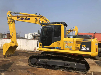 Escavadora de rastos KOMATSU PC200-8