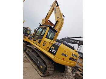 Escavadora de rastos KOMATSU PC200-8