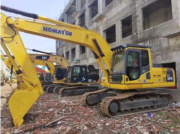 Escavadora de rastos KOMATSU PC200-8