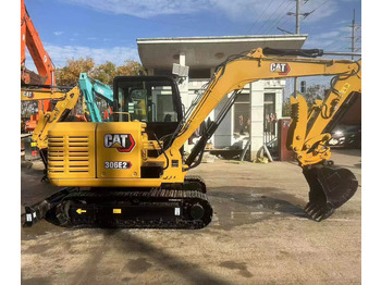 Mini escavadeira CATERPILLAR 306E2