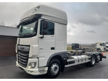 Camião chassi DAF XF 106 450