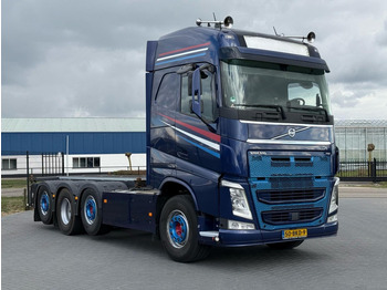 Camião transportador de contêineres/ Caixa móvel VOLVO FH13 500