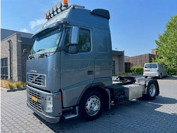 Tractor VOLVO FH12 380