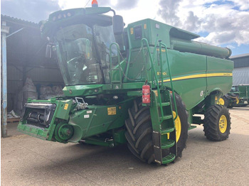 Ceifeira debulhadora JOHN DEERE S780