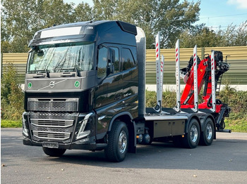 Camião de transporte de madeira VOLVO FH 540