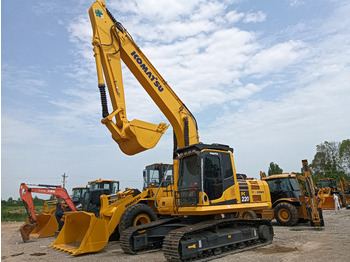 Escavadora de rastos KOMATSU PC220-8