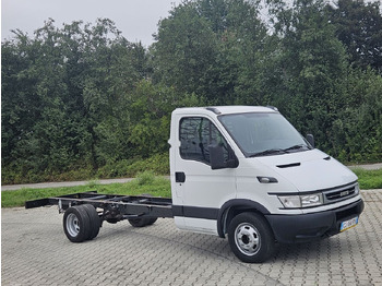 Camião chassi IVECO Daily 35C17