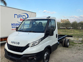 Veículo comercial IVECO Daily 35c16