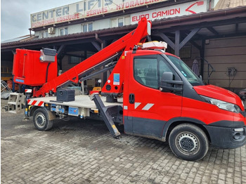 Caminhão com plataforma aérea IVECO Daily 35s12