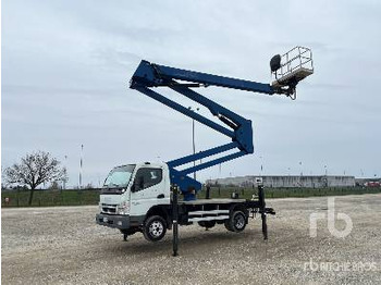 Caminhão com plataforma aérea MITSUBISHI