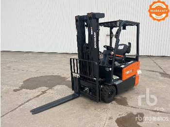 Empilhador elétrico DOOSAN