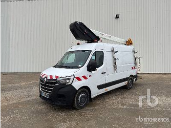 Caminhão com plataforma aérea RENAULT Master