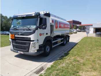 Camião cisterna VOLVO FM