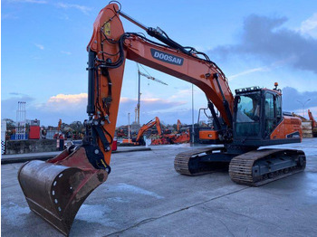 Escavadora de rastos DOOSAN DX225LC