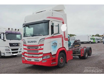 Camião chassi SCANIA R 580