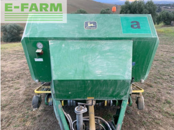 Enfardadeira de fardos quadrados JOHN DEERE