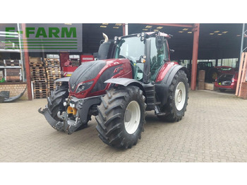 Trator VALTRA T174