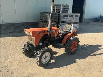 Mini trator KUBOTA B series