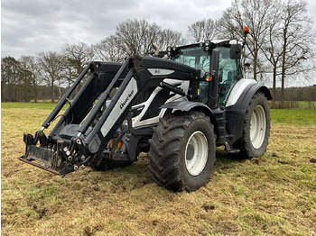 Trator VALTRA T144