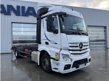 Camião transportador de contêineres/ Caixa móvel MERCEDES-BENZ Actros 1845