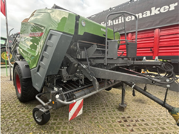 Máquina para produção de feno FENDT