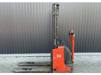 Stacker LINDE L12