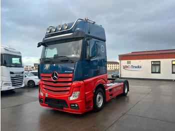 Tractor MERCEDES-BENZ Actros 1845