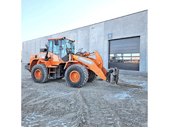 Pá carregadora de rodas DOOSAN DL200