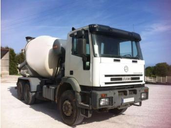 Camião betoneira IVECO 310: foto 1