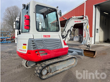 Mini escavadeira Takeuchi TB228: foto 5