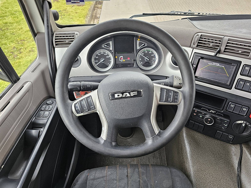 Fotografia de interior 2: Locação financeira de DAF CF 320 Dhollandia 2 ton DAF CF 320 Dhollandia 2 ton