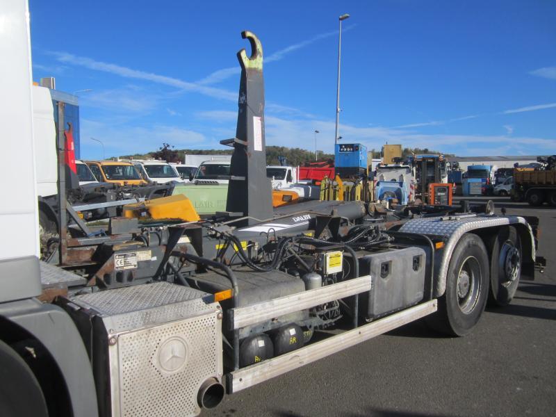 Camião polibenne Mercedes Actros: foto 9