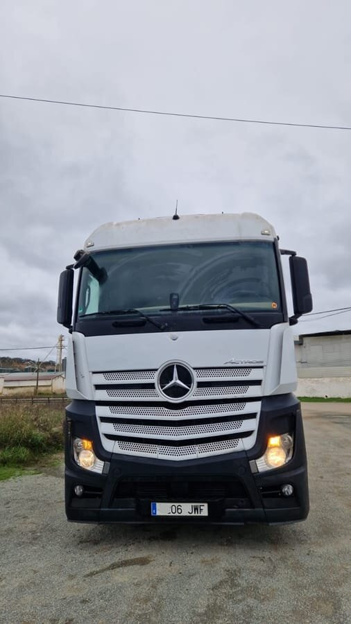 Camião Mercedes-Benz Actros 2545 6x2: foto 6