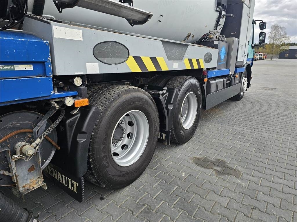 Locação financeira de Renault 6x4 WUKO RIVARD RECYTLING for collecting liquid wa  Renault 6x4 WUKO RIVARD RECYTLING for collecting liquid wa: foto 18