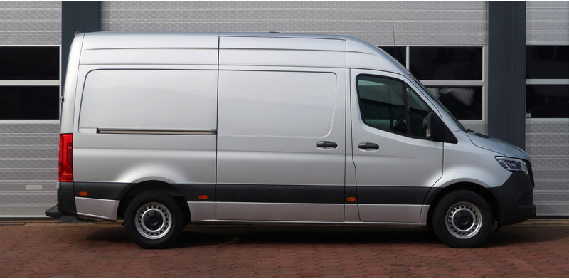 Furgão Mercedes-Benz Sprinter 319 3.0 CDI L2H2 V6 AUT/ 360/ LED/ MBUX/ ACC/ CLIMA/ STANDKACH: foto 20