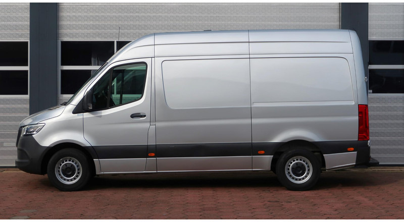 Furgão Mercedes-Benz Sprinter 319 3.0 CDI L2H2 V6 AUT/ 360/ LED/ MBUX/ ACC/ CLIMA/ STANDKACH: foto 16