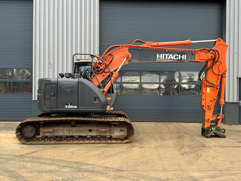 Escavadora de rastos Hitachi ZX135US: foto 6