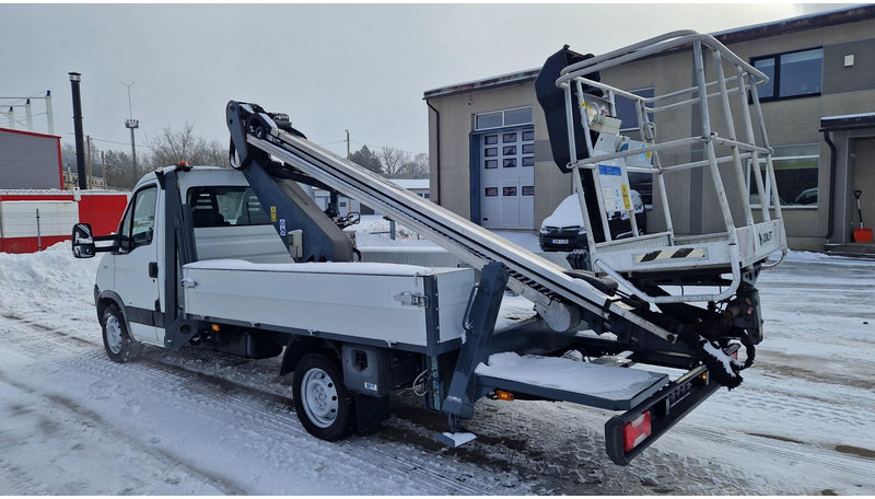 Veículo comercial Iveco Daily 35S12 4X2 Galaxylift GT18-10: foto 6